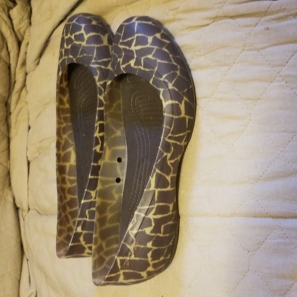 Shoes - Picture 3 of 3